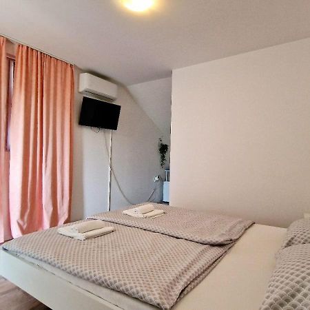Cozy Room Peny 카를로바츠 외부 사진