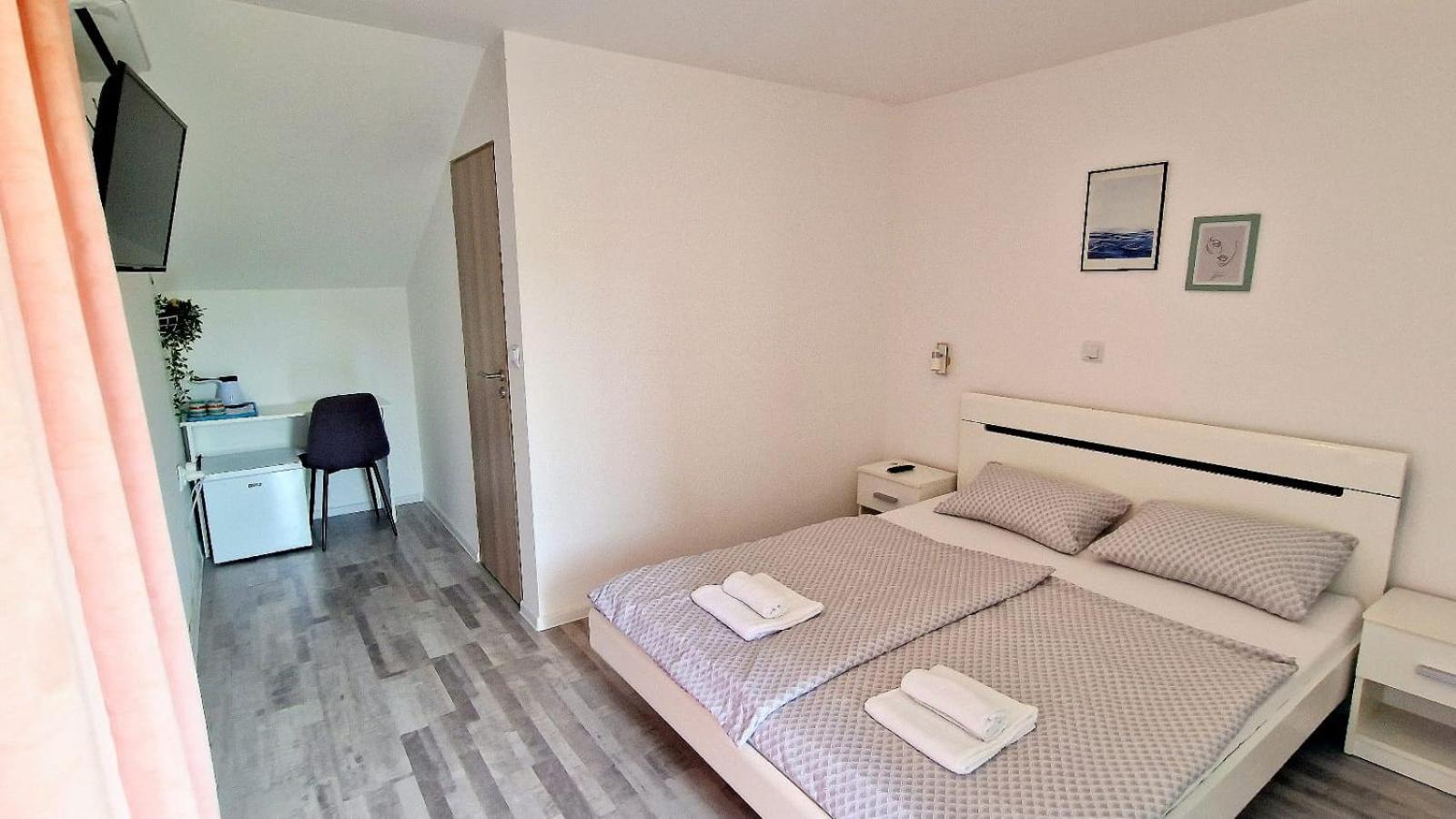 Cozy Room Peny 카를로바츠 외부 사진